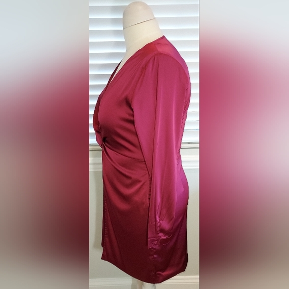 Fashion Nova Burgundy Sugar Free Deep V Twist Front Dress NWT - Picture 4 of 7